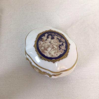 223 MOMA Van Gogh Trinket Box Lot