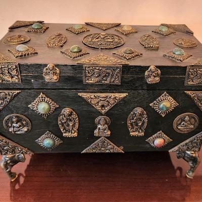 Lot #110  Beautiful Jewelry Box with Asian Styling