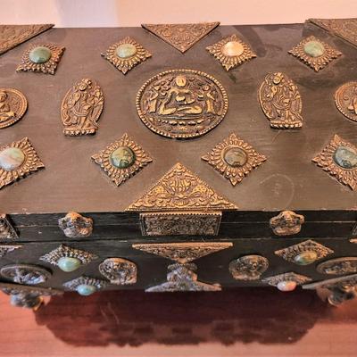 Lot #110  Beautiful Jewelry Box with Asian Styling