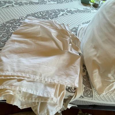 Mattress Pad & Pillows