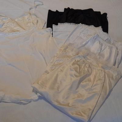Women's Slips and lingerie  Size L 32" / 36 / 42 / L / XL