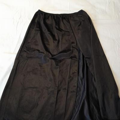 Women's Slips and lingerie  Size L 32" / 36 / 42 / L / XL