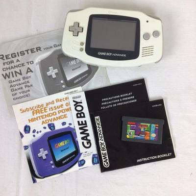 171 Nintendo Game Boy & Tetris Game
