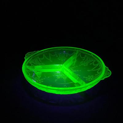 -132- URANIUM | Anchor Hocking Cameo Ballerina | Divided Three Footed Dish