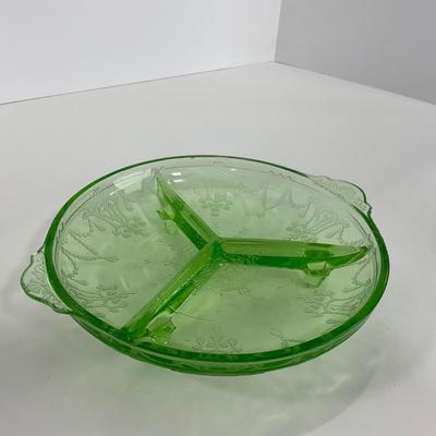 -132- URANIUM | Anchor Hocking Cameo Ballerina | Divided Three Footed Dish