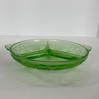 -132- URANIUM | Anchor Hocking Cameo Ballerina | Divided Three Footed Dish