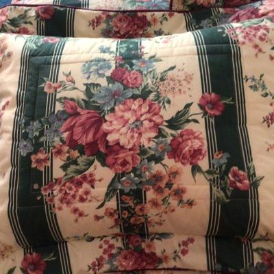 122 Croscill Floral King Comforter & Shams
