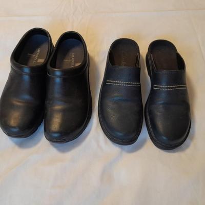 Two pair of Women's Loafer Shoes Merrell & Clark's Size 9.5 & 10M