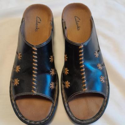 Women's Sandles and Flats BZees, Clarks, Easy Spirit Size 10M