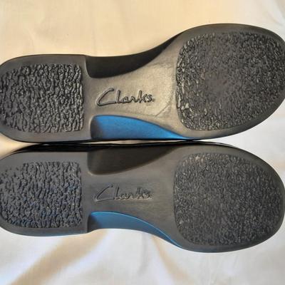 Women's Sandles and Flats BZees, Clarks, Easy Spirit Size 10M