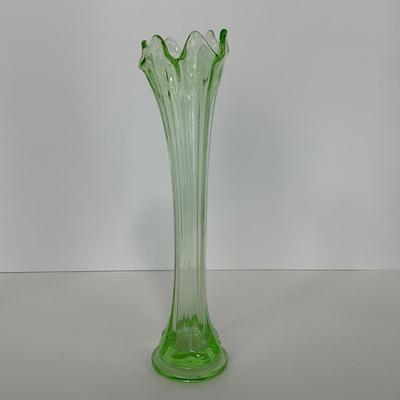 -142- URANIUM | Green Mid Century Stretch Vase