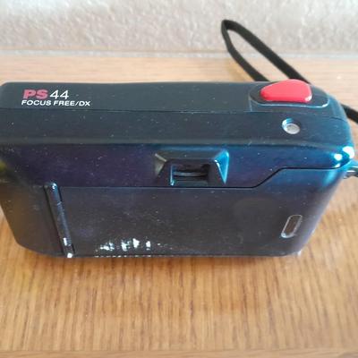 Kodak Ektralite 400 10mm camera with box and Vivitar PS44 35 mm Camera
