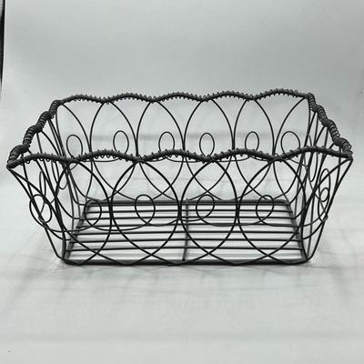 Black Metal Spiral Swirl Design Kitchenware Fruit Basket