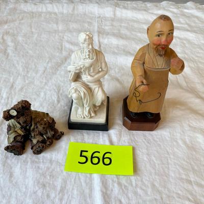 Figurines