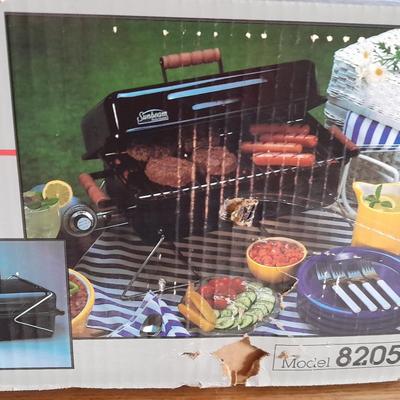 Sunbeam Tabletop Gas Grill Model 8205 New in the box