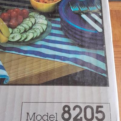 Sunbeam Tabletop Gas Grill Model 8205 New in the box