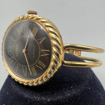 Vintage Alsta 17 Jewels Wind Up Gold Snap on Womens Wrist Watch