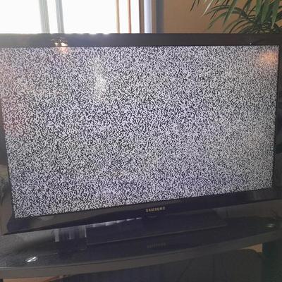 Working Samsung 40" LCD Television with Remote Control