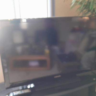 Working Samsung 40" LCD Television with Remote Control