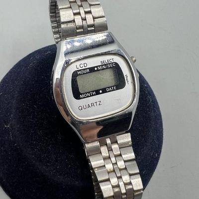 Retro Made in Hong Kong LCD Quartz Digital Watch
