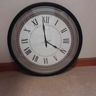 Huge Chaney 21.5" Round Decorative Wall Clock