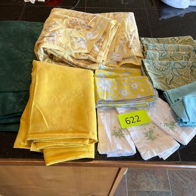 Lot of linens