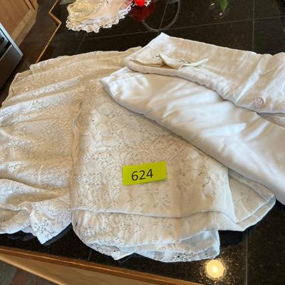 Lace Table Clothes