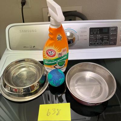 Cleaner & bowls.
