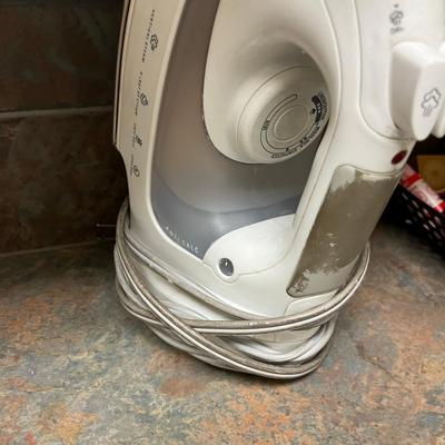 Table top ironing board & iron