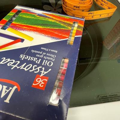 Art supplies