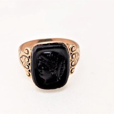 Lot #111 Antique English 9ct gold ring - size 7