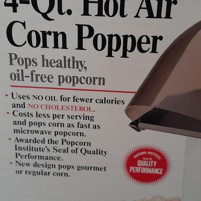 West Bend 4 QT Hot Air Corn popper with gold trimmed glass popcorn bowl