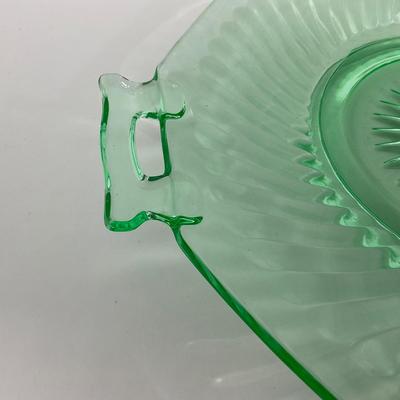 -149- URANIUM | Green Imperial Twisted Optic Cake Plate