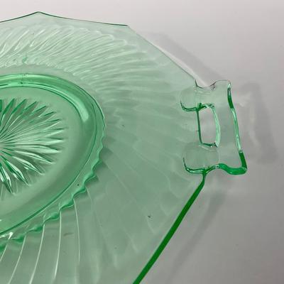 -149- URANIUM | Green Imperial Twisted Optic Cake Plate