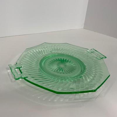 -149- URANIUM | Green Imperial Twisted Optic Cake Plate