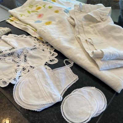 Lot of linens