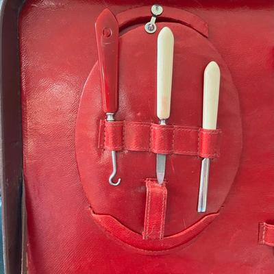 Travel toiletry case