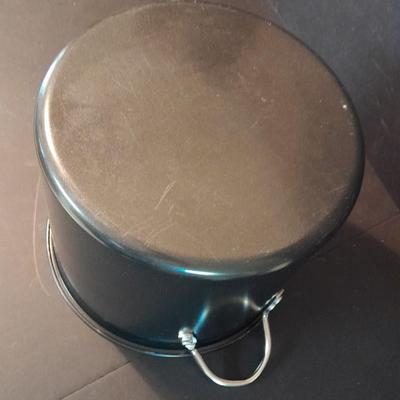 9.5" tall Stockpot with lid