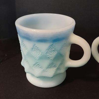 Vintage Fireking mugs and Osterizer mini blend containers blend and store.