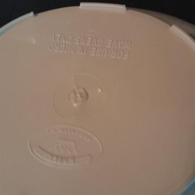 Eagle Microwave dishes and plastic storage container