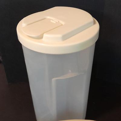 Eagle Microwave dishes and plastic storage container