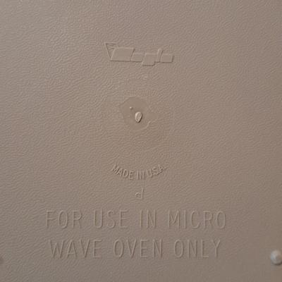 Eagle Microwave dishes and plastic storage container
