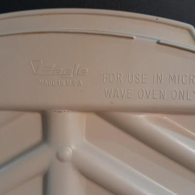 Eagle Microwave dishes and plastic storage container