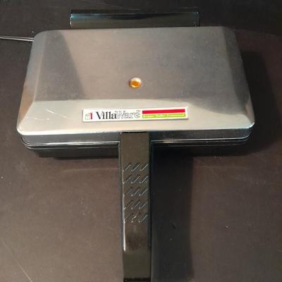VlilaWare Waffle maker with 4 Centura by Corning plates