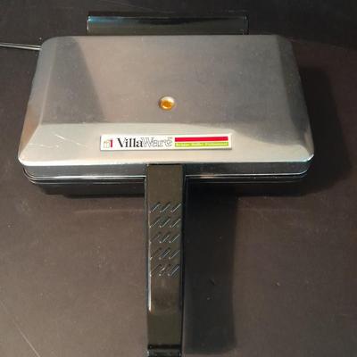 VlilaWare Waffle maker with 4 Centura by Corning plates