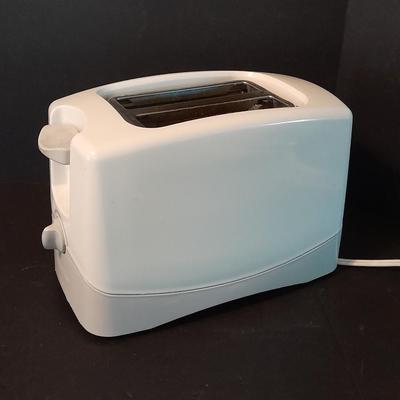 Toastmaster round waffle maker and Kitchen selectives two slice toaster