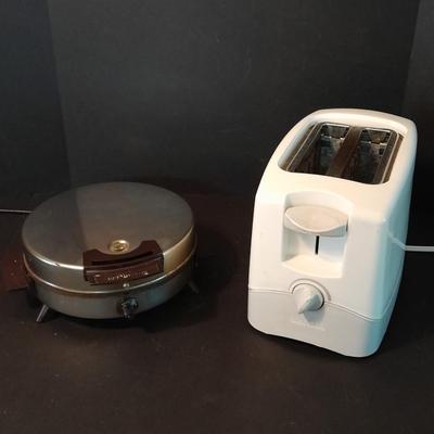 Toastmaster round waffle maker and Kitchen selectives two slice toaster