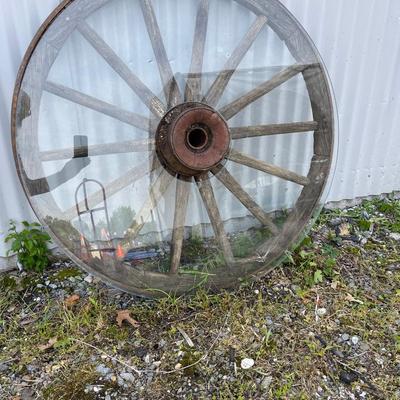 LOT 1579 Antique Wagon Wheel Wooden Glass-top Table