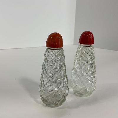 -155- GLASSWARE | Anchor Hocking Glass Co. | Salt & Pepper Shakers