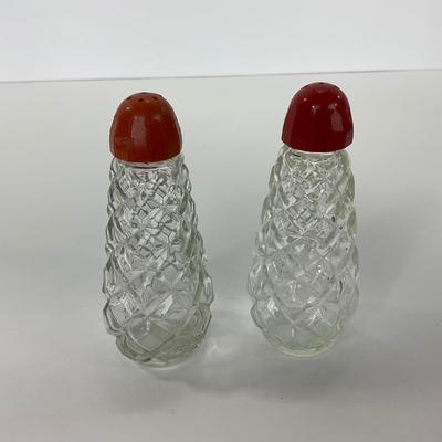 -155- GLASSWARE | Anchor Hocking Glass Co. | Salt & Pepper Shakers